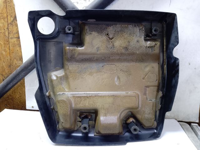 bontott SUZUKI KIZASHI Felső Motorburkolat