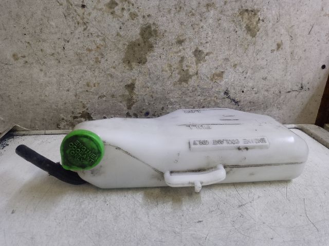 bontott SUZUKI KIZASHI Kiegyenlítő Tartály