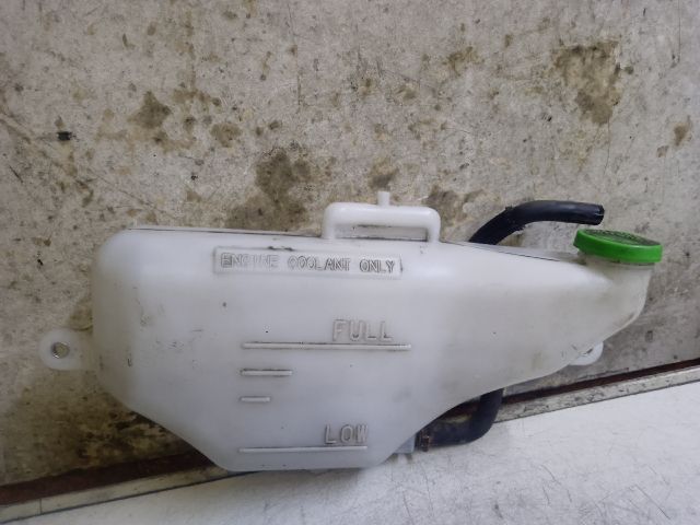 bontott SUZUKI KIZASHI Kiegyenlítő Tartály