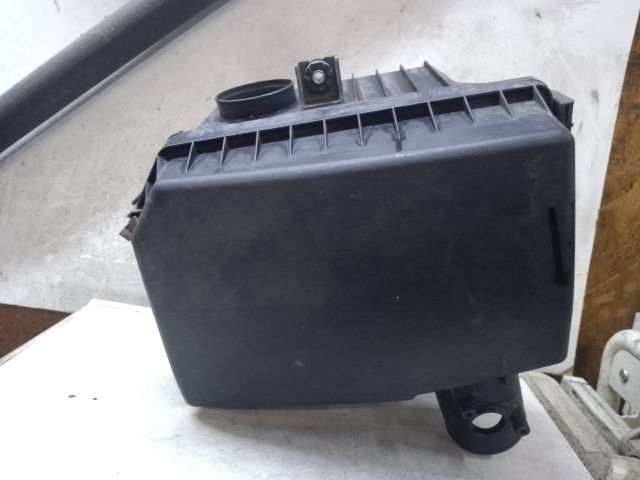 bontott SUZUKI KIZASHI Légszűrő Ház