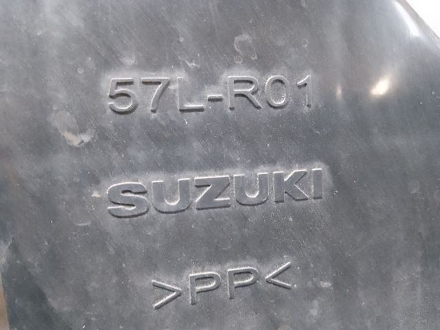 bontott SUZUKI KIZASHI Rezonátor