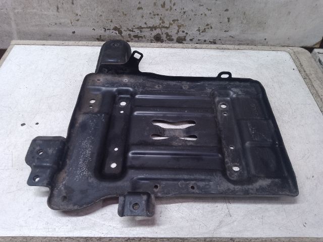 bontott SUZUKI KIZASHI Akkumulátor Tartó