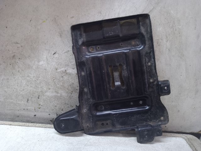 bontott SUZUKI KIZASHI Akkumulátor Tartó