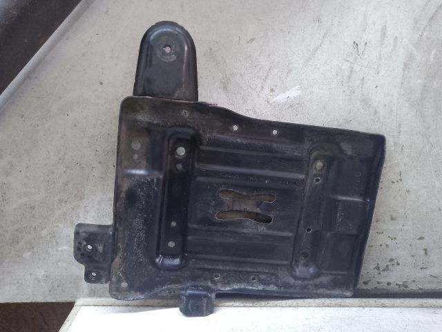 bontott SUZUKI KIZASHI Akkumulátor Tartó