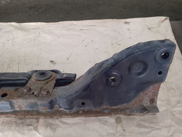 bontott SUZUKI KIZASHI Alsó Kereszttartó