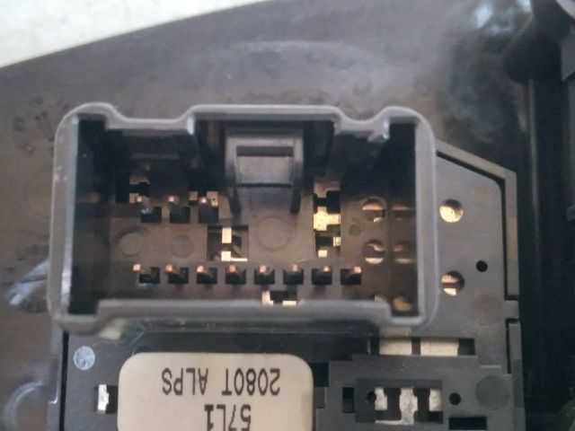 bontott SUZUKI KIZASHI Bal első Ablakemelő Kapcsoló