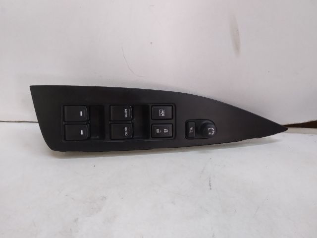 bontott SUZUKI KIZASHI Bal első Ablakemelő Kapcsoló