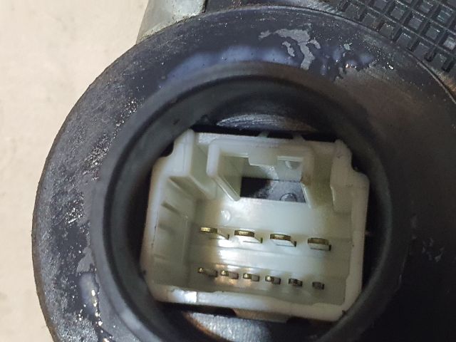 bontott SUZUKI KIZASHI Bal első Ajtózár