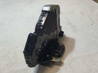 bontott SUZUKI KIZASHI Bal első Ajtózár