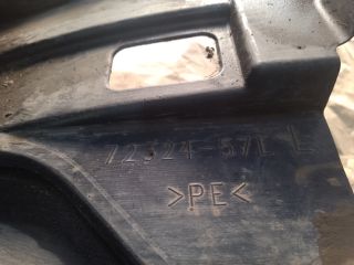 bontott SUZUKI KIZASHI Bal első Első Dobbetét (Kerékjárati, Műanyag)