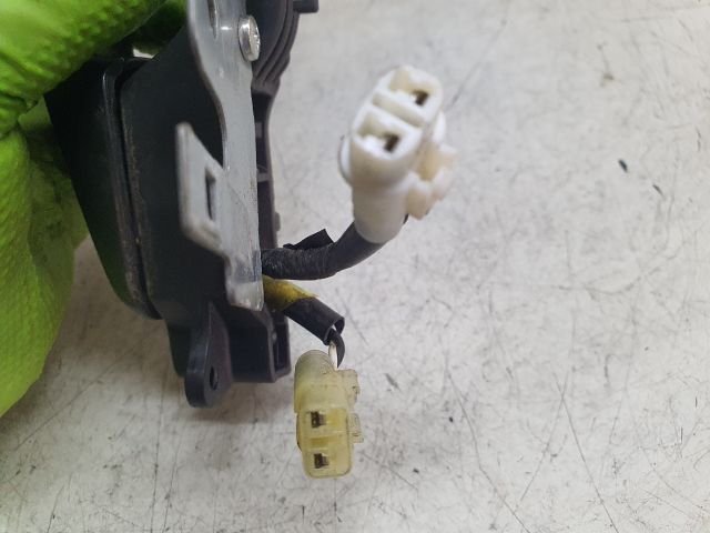 bontott SUZUKI KIZASHI Bal első Külső Kilincs