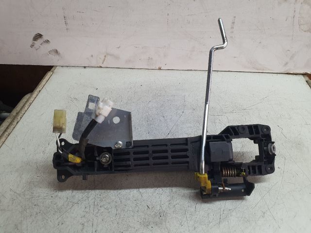 bontott SUZUKI KIZASHI Bal első Külső Kilincs