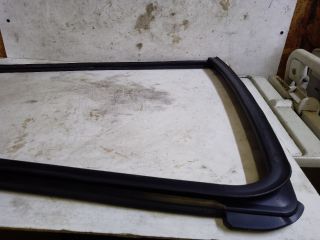 bontott SUZUKI KIZASHI Bal hátsó Ablakvezető Gumi