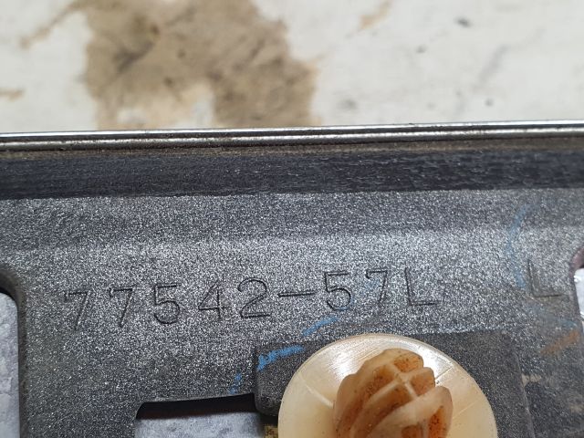 bontott SUZUKI KIZASHI Bal hátsó Ajtó Díszléc