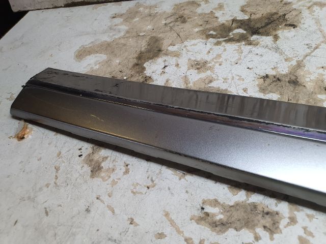 bontott SUZUKI KIZASHI Bal hátsó Ajtó Díszléc