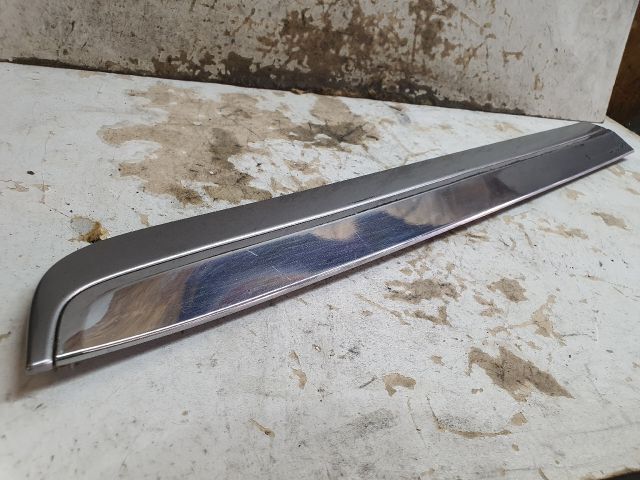 bontott SUZUKI KIZASHI Bal hátsó Ajtó Díszléc