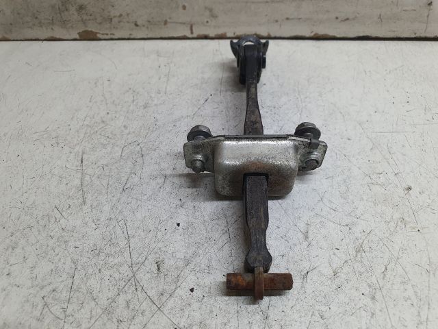 bontott SUZUKI KIZASHI Bal hátsó Ajtóhatároló