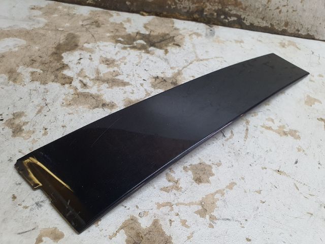 bontott SUZUKI KIZASHI Bal hátsó Ajtókeret Burkolat