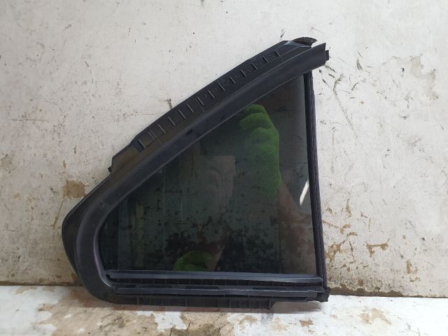 bontott SUZUKI KIZASHI Bal hátsó Fixüveg (Ajtóban)