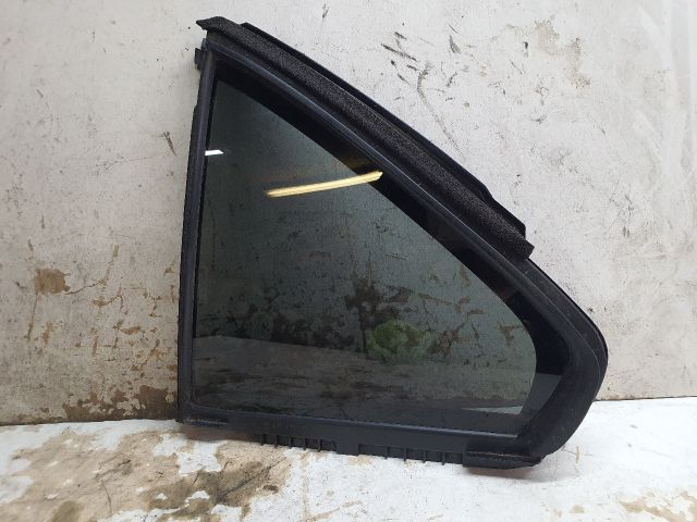 bontott SUZUKI KIZASHI Bal hátsó Fixüveg (Ajtóban)