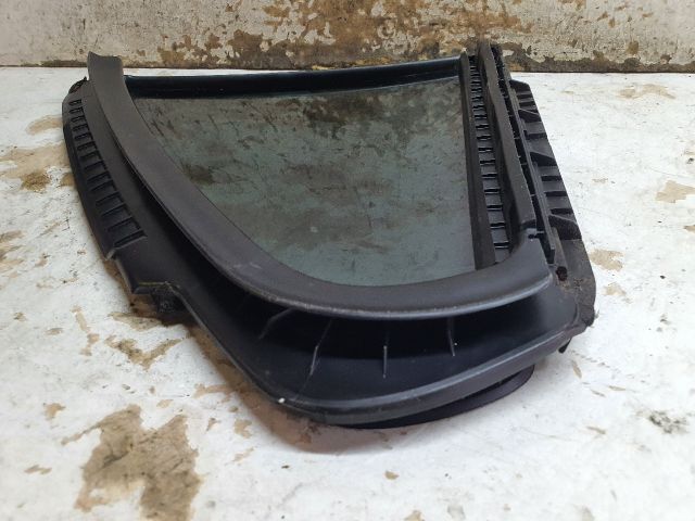 bontott SUZUKI KIZASHI Bal hátsó Fixüveg (Ajtóban)