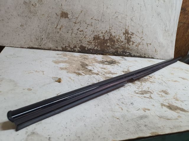 bontott SUZUKI KIZASHI Bal hátsó Vízlehúzó Gumicsík