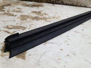 bontott SUZUKI KIZASHI Bal hátsó Vízlehúzó Gumicsík