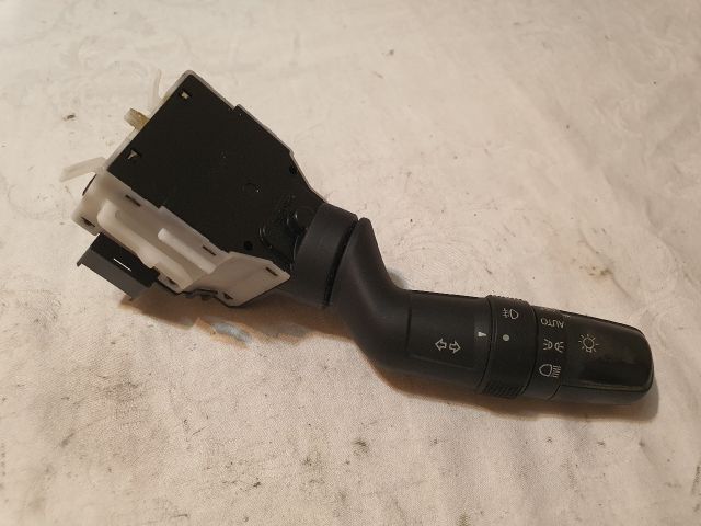 bontott SUZUKI KIZASHI Bal Kormánykapcsoló Irányjelző