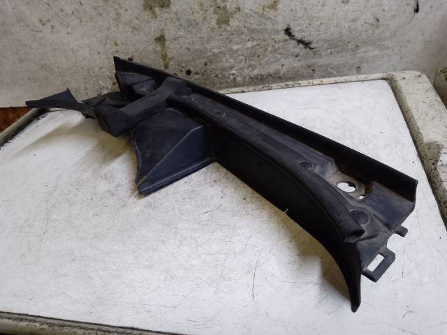 bontott SUZUKI KIZASHI Bal Levélrács Záróvég