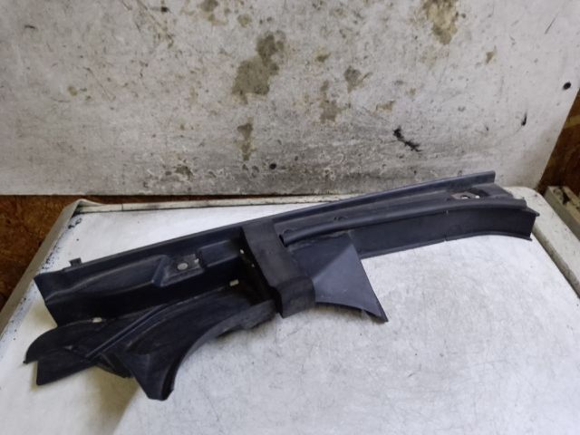 bontott SUZUKI KIZASHI Bal Levélrács Záróvég