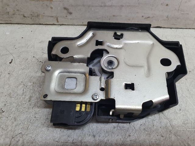 bontott SUZUKI KIZASHI Csomagtérajtó Zárszerkezet