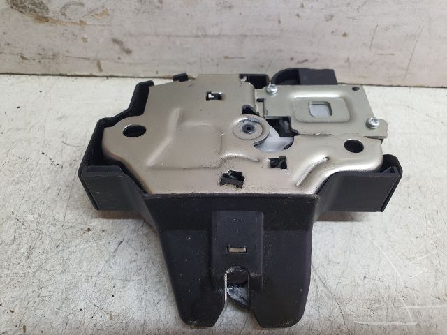 bontott SUZUKI KIZASHI Csomagtérajtó Zárszerkezet