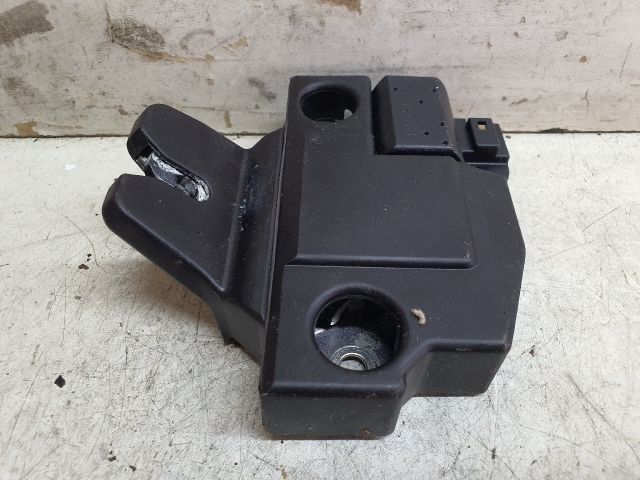 bontott SUZUKI KIZASHI Csomagtérajtó Zárszerkezet