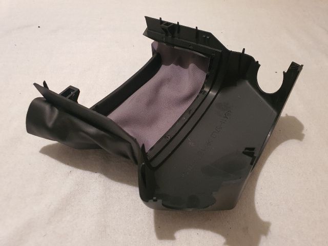 bontott SUZUKI KIZASHI Felső Kormányoszlop Burkolat