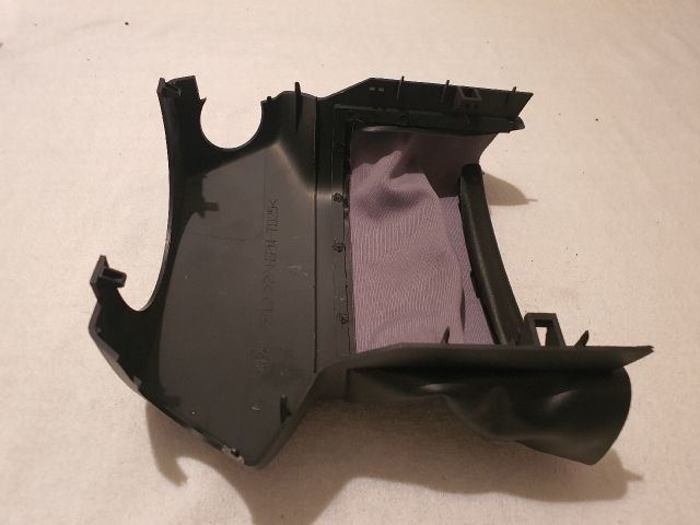 bontott SUZUKI KIZASHI Felső Kormányoszlop Burkolat