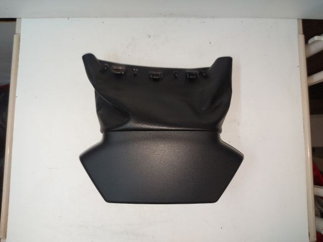 bontott SUZUKI KIZASHI Felső Kormányoszlop Burkolat