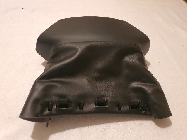 bontott SUZUKI KIZASHI Felső Kormányoszlop Burkolat