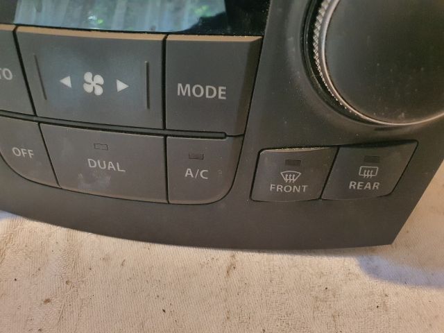 bontott SUZUKI KIZASHI Fűtéskapcsoló (digit klímás)