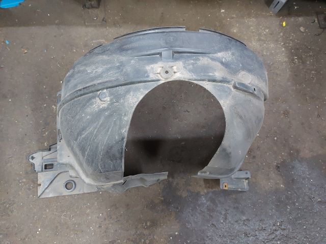 bontott SUZUKI KIZASHI Jobb első Első Dobbetét (Kerékjárati, Műanyag)