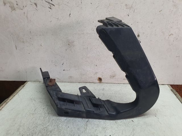 bontott SUZUKI KIZASHI Jobb első Oldal Lökhárító Tartó (Műanyag)