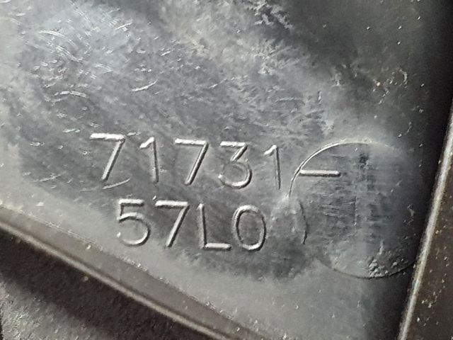 bontott SUZUKI KIZASHI Jobb első Oldal Lökhárító Tartó (Műanyag)