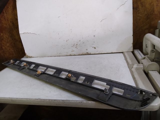 bontott SUZUKI KIZASHI Jobb hátsó Ajtó Díszléc