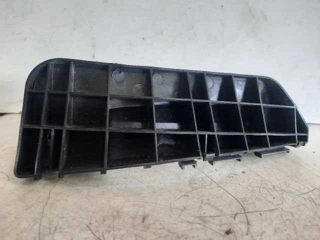 bontott SUZUKI KIZASHI Jobb hátsó Lökhárító Tartó (Műanyag)