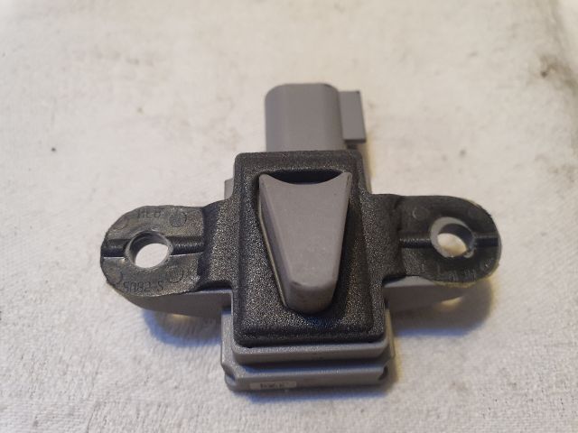 bontott SUZUKI KIZASHI Jobb hátsó Oldal Ütközés Érzékelő