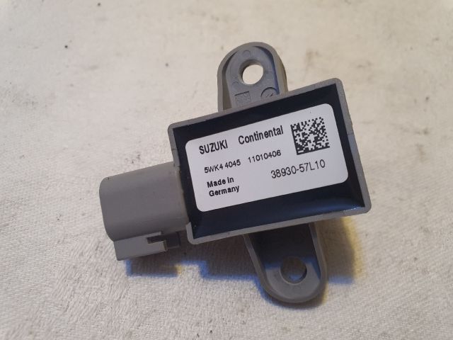 bontott SUZUKI KIZASHI Jobb hátsó Oldal Ütközés Érzékelő