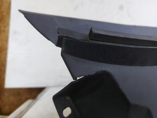 bontott SUZUKI KIZASHI Jobb Levélrács Záróvég