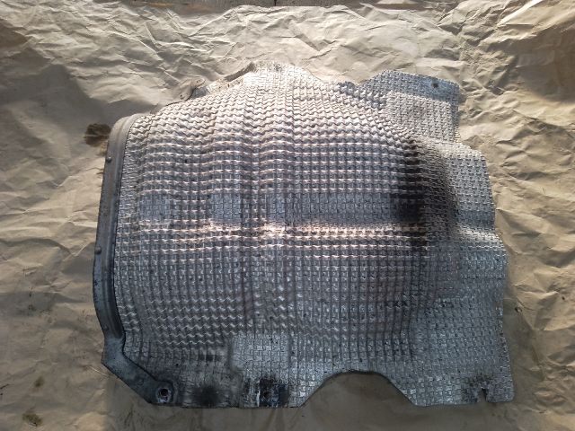 bontott SUZUKI KIZASHI Középső Kipufogó Dob Hővédő Lemez