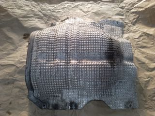 bontott SUZUKI KIZASHI Középső Kipufogó Dob Hővédő Lemez