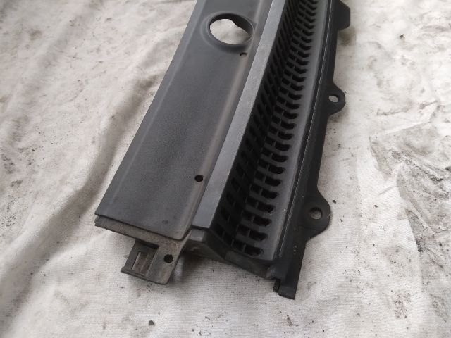 bontott SUZUKI KIZASHI Levélrács