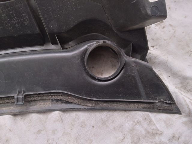 bontott SUZUKI KIZASHI Levélrács